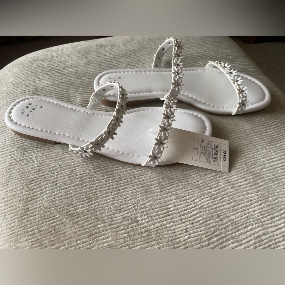 a new day White Floral Women's Flats
